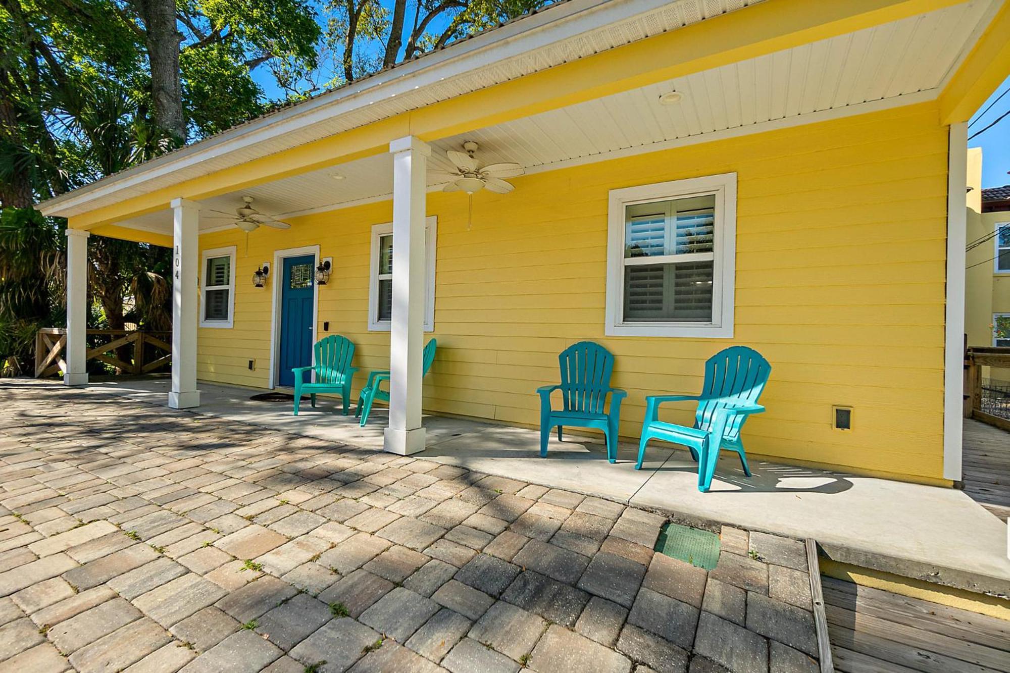 Holiday home Citrus Hideaway - Steps To Center